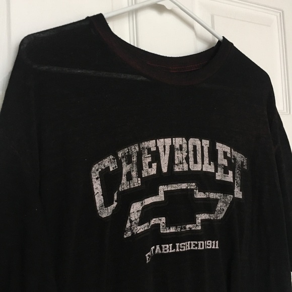 ✨3/$15✨ Official GM Chevrolet Tee - Picture 4 of 5